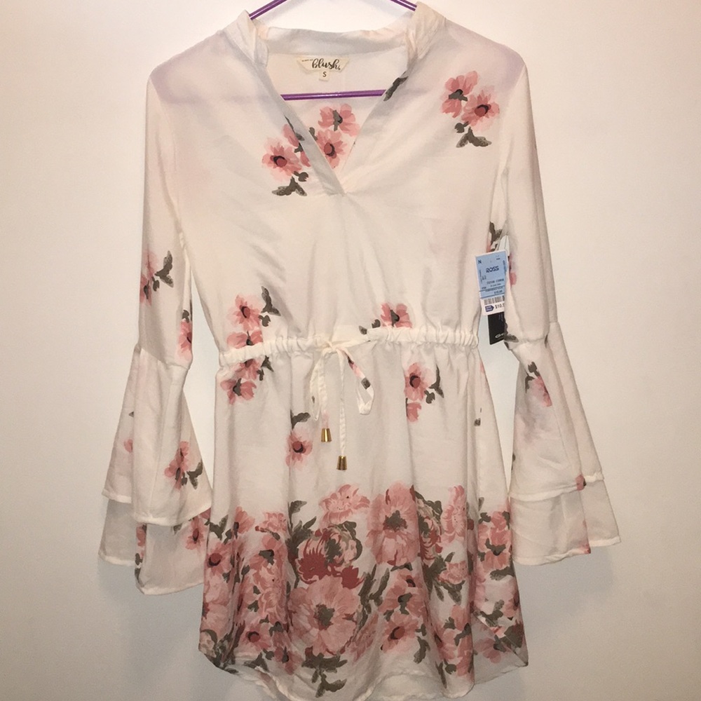 NWT Bell Sleeve Floral Dress
